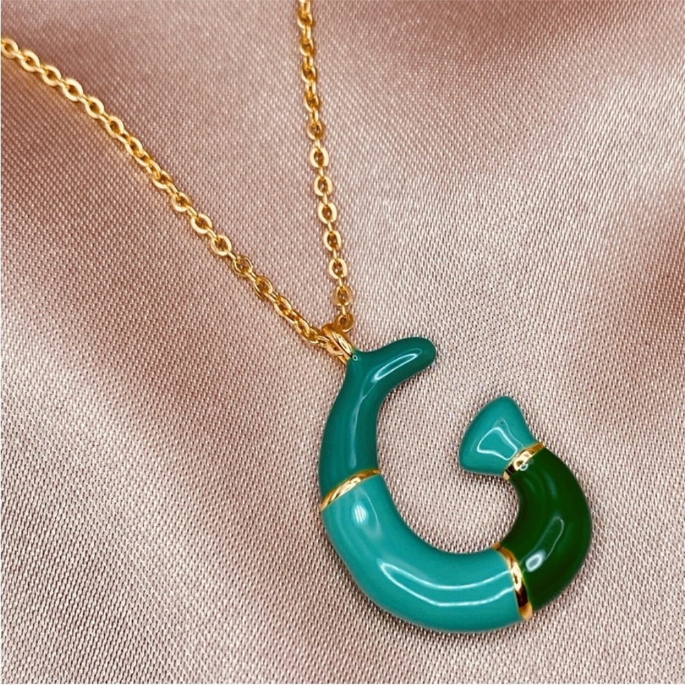 Elegant Green Enamel Balloon Letter G Pendant Dainty Gold Necklace